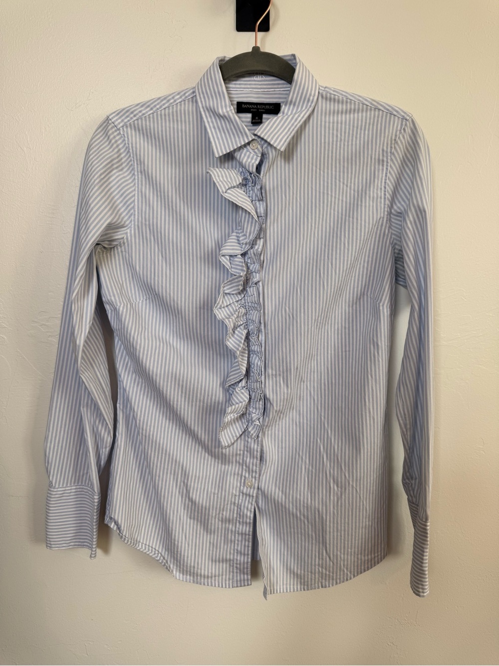 Banana Republic Blue and White Stripe Collared Button Shirt